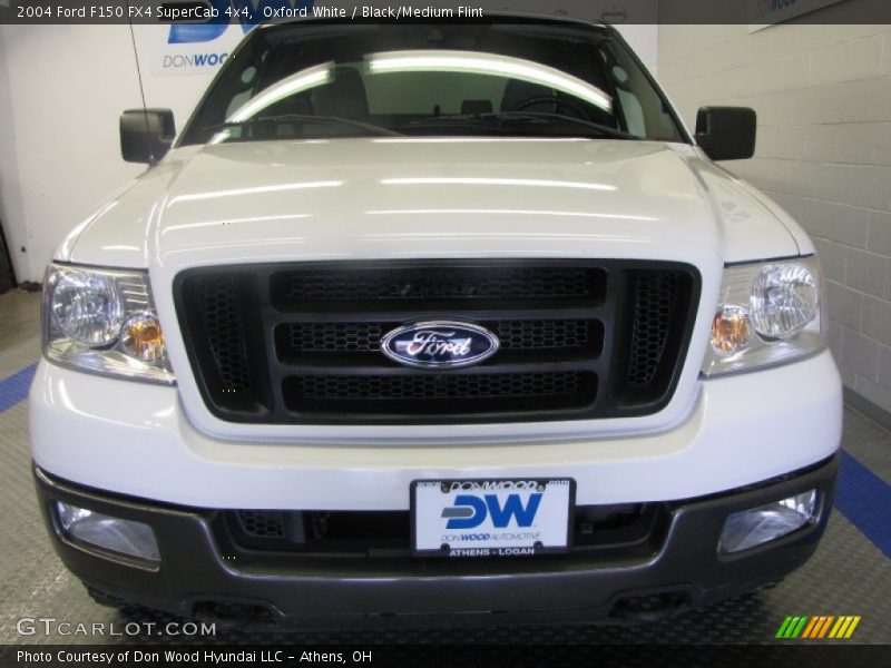 Oxford White / Black/Medium Flint 2004 Ford F150 FX4 SuperCab 4x4