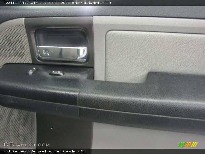 Oxford White / Black/Medium Flint 2004 Ford F150 FX4 SuperCab 4x4