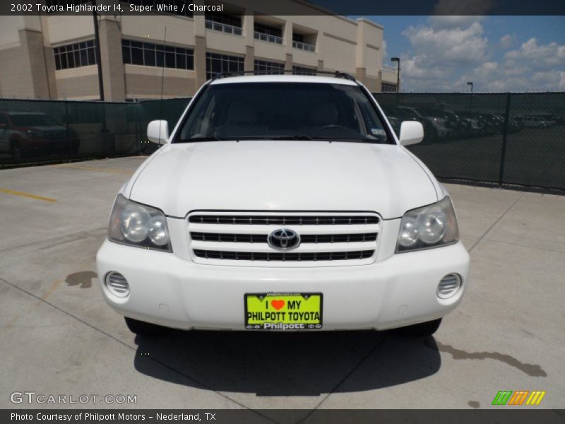 Super White / Charcoal 2002 Toyota Highlander I4