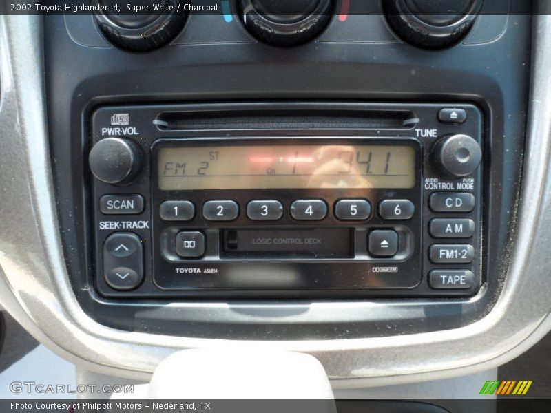 Super White / Charcoal 2002 Toyota Highlander I4