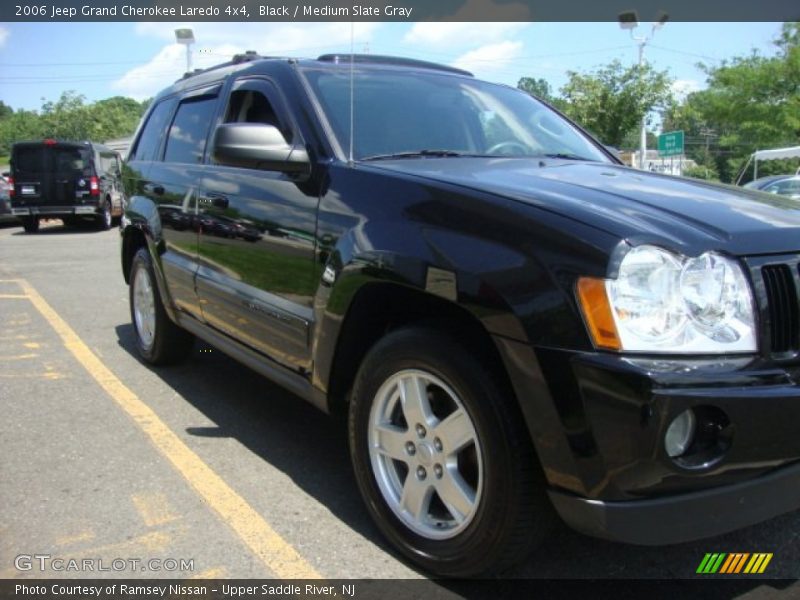 Black / Medium Slate Gray 2006 Jeep Grand Cherokee Laredo 4x4