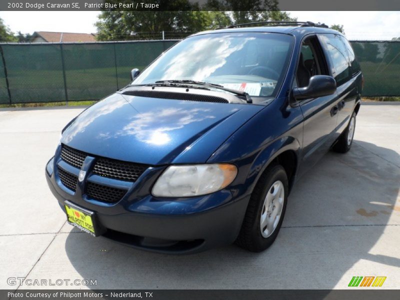 Patriot Blue Pearl / Taupe 2002 Dodge Caravan SE