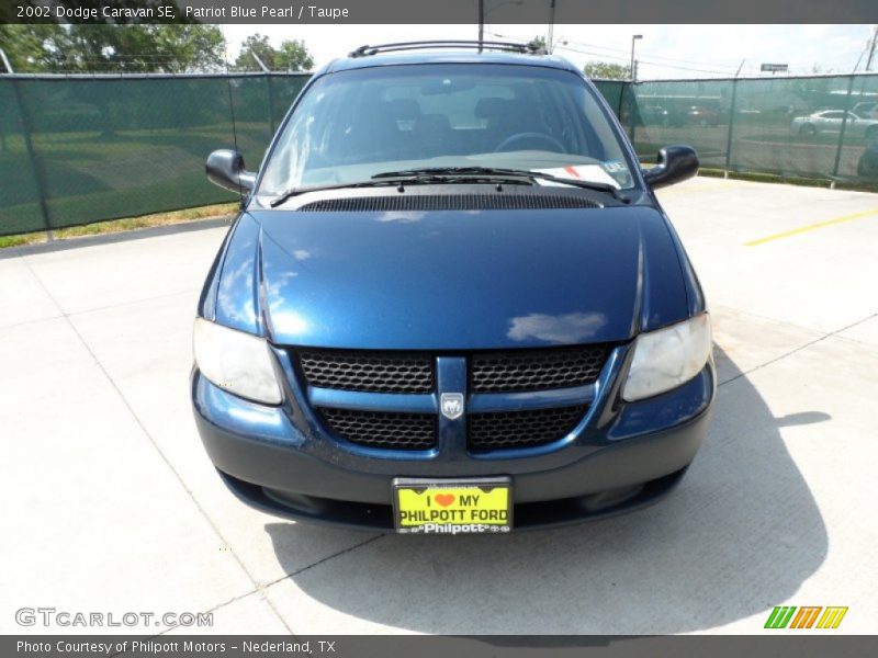 Patriot Blue Pearl / Taupe 2002 Dodge Caravan SE