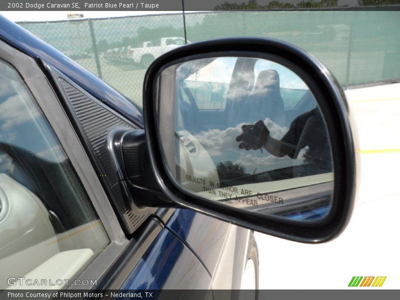 Patriot Blue Pearl / Taupe 2002 Dodge Caravan SE