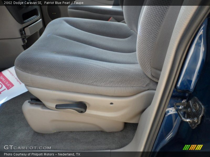 Patriot Blue Pearl / Taupe 2002 Dodge Caravan SE