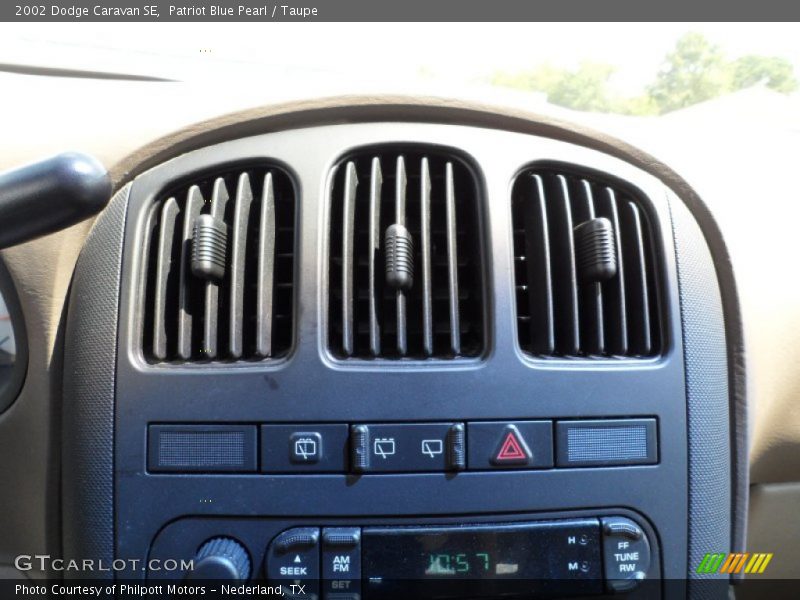 Patriot Blue Pearl / Taupe 2002 Dodge Caravan SE