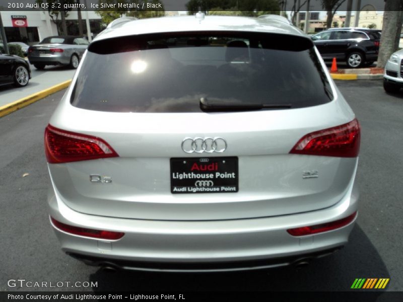 Ice Silver Metallic / Black 2010 Audi Q5 3.2 quattro