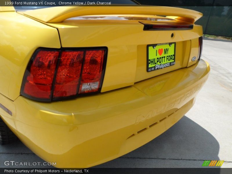 Chrome Yellow / Dark Charcoal 1999 Ford Mustang V6 Coupe