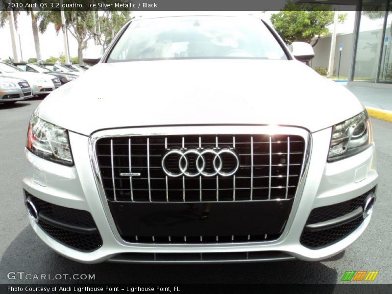  2010 Q5 3.2 quattro Ice Silver Metallic