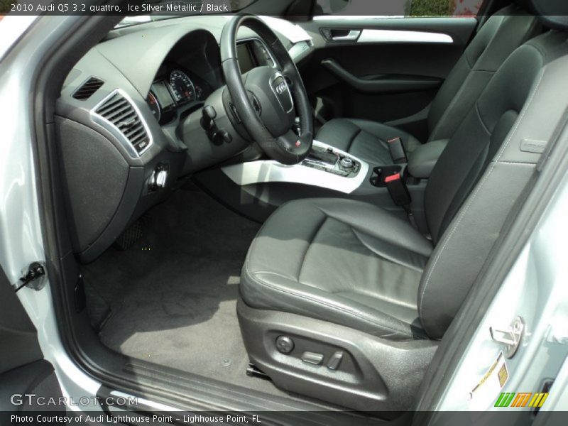  2010 Q5 3.2 quattro Black Interior