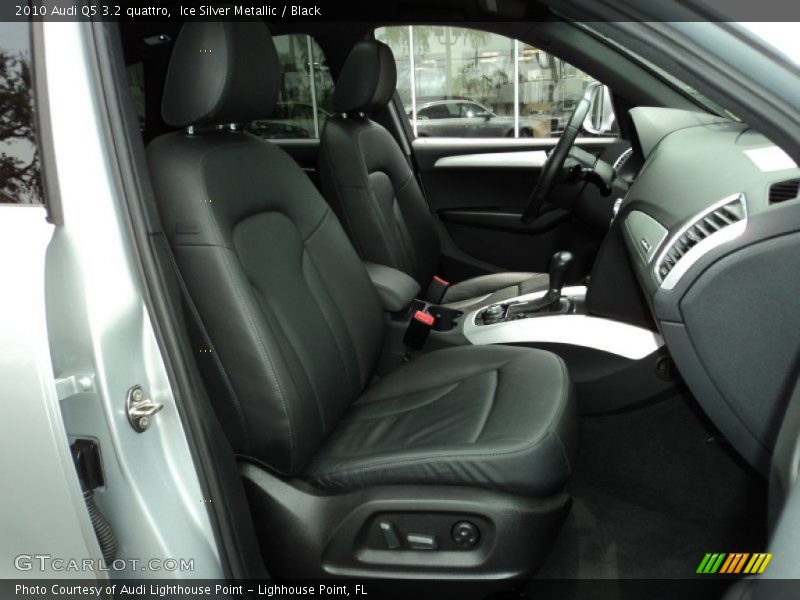  2010 Q5 3.2 quattro Black Interior