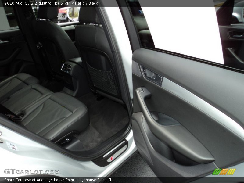 Ice Silver Metallic / Black 2010 Audi Q5 3.2 quattro