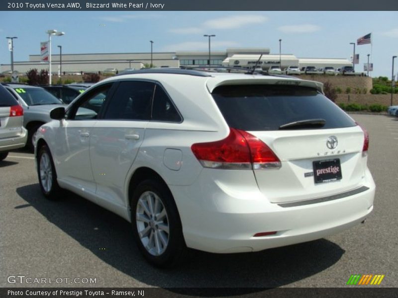 Blizzard White Pearl / Ivory 2010 Toyota Venza AWD