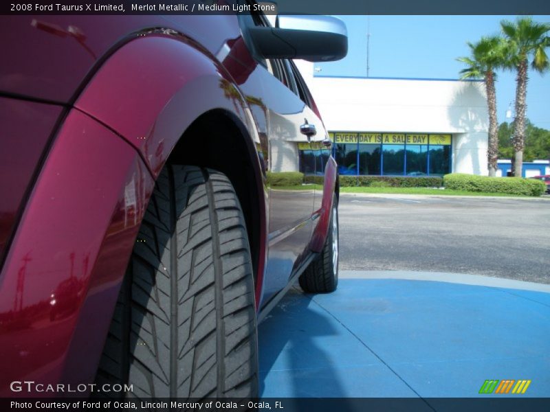 Merlot Metallic / Medium Light Stone 2008 Ford Taurus X Limited