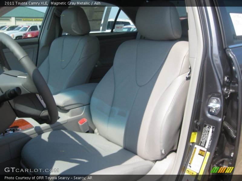 Magnetic Gray Metallic / Ash 2011 Toyota Camry XLE