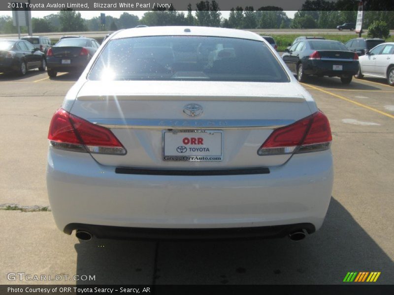 Blizzard White Pearl / Ivory 2011 Toyota Avalon Limited