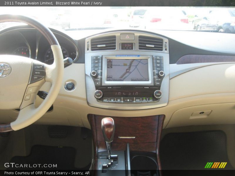Blizzard White Pearl / Ivory 2011 Toyota Avalon Limited