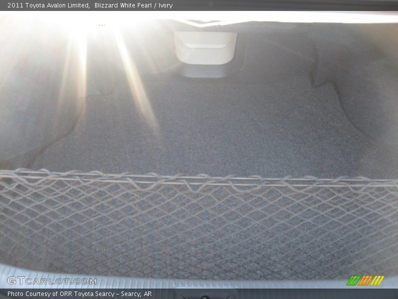 Blizzard White Pearl / Ivory 2011 Toyota Avalon Limited