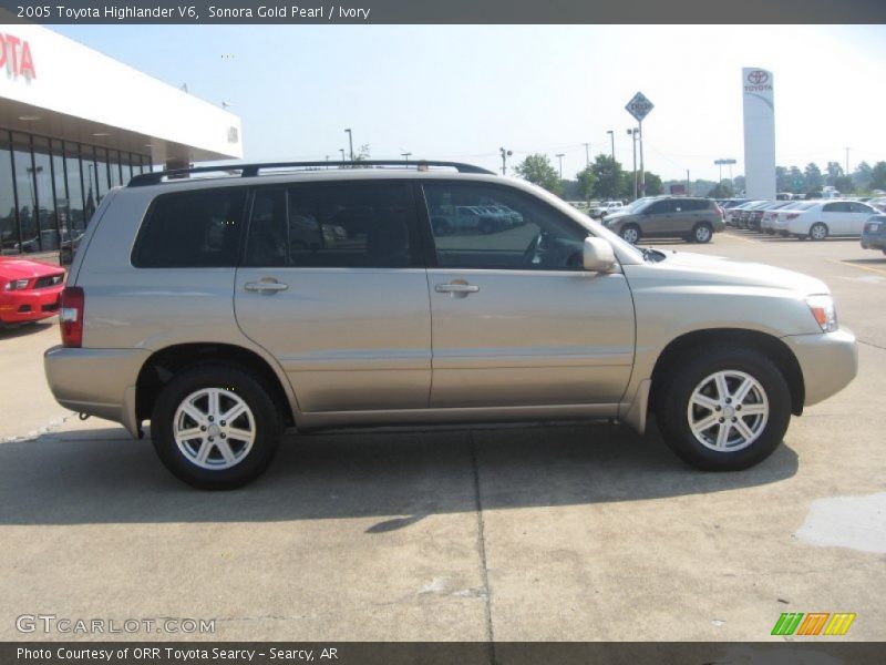 Sonora Gold Pearl / Ivory 2005 Toyota Highlander V6