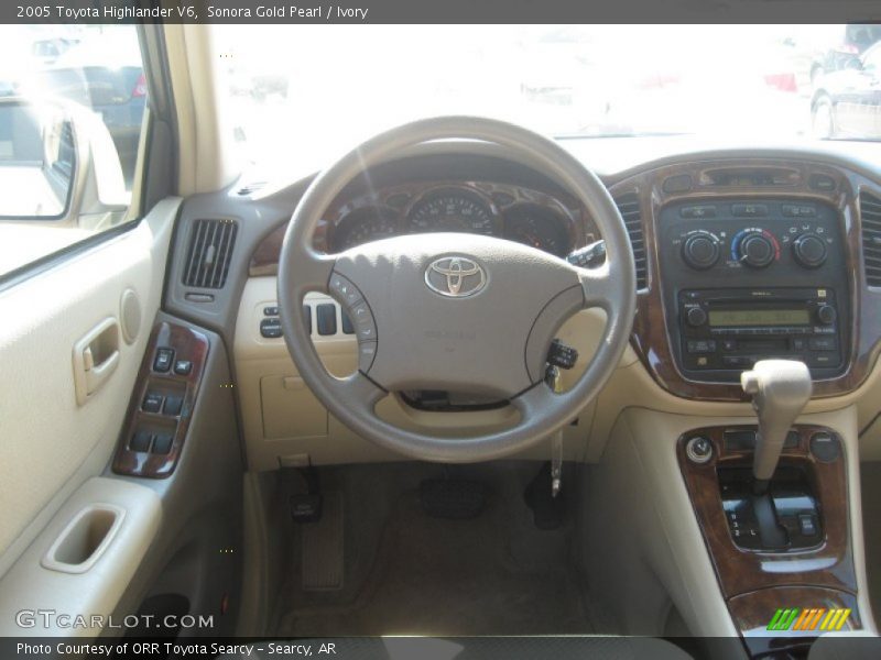 Sonora Gold Pearl / Ivory 2005 Toyota Highlander V6