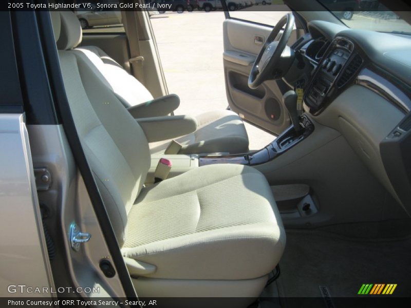 Sonora Gold Pearl / Ivory 2005 Toyota Highlander V6
