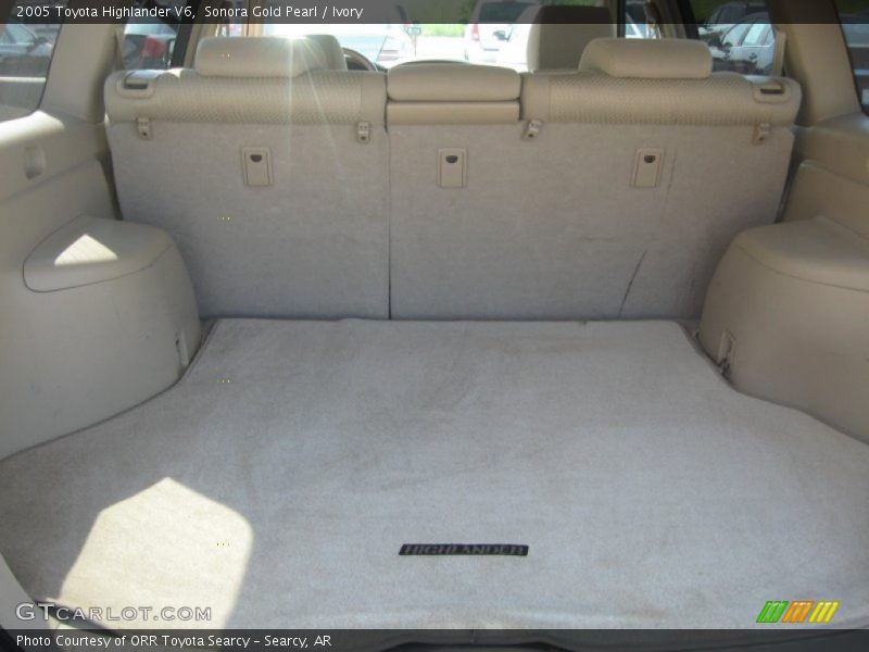  2005 Highlander V6 Trunk