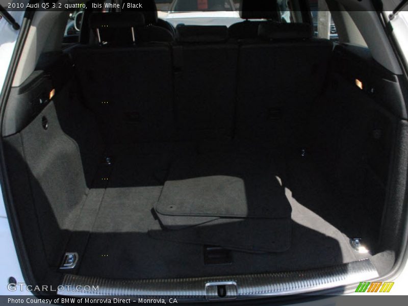 Ibis White / Black 2010 Audi Q5 3.2 quattro