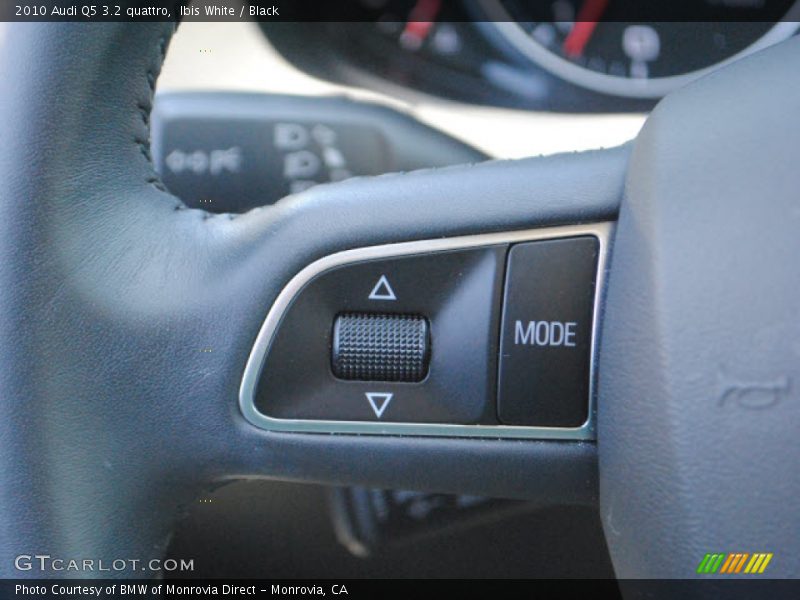 Ibis White / Black 2010 Audi Q5 3.2 quattro
