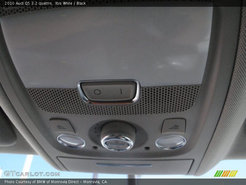 Ibis White / Black 2010 Audi Q5 3.2 quattro