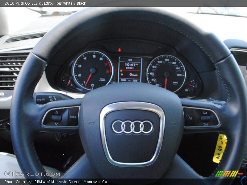 Ibis White / Black 2010 Audi Q5 3.2 quattro