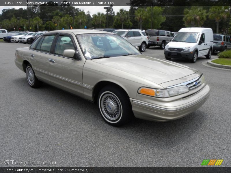 Front 3/4 View of 1997 Crown Victoria 