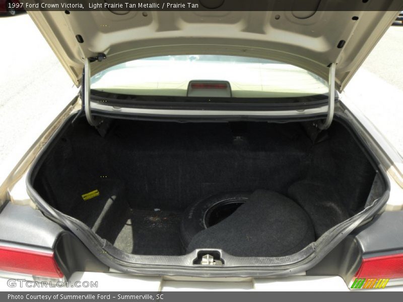  1997 Crown Victoria  Trunk
