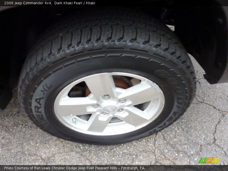 Dark Khaki Pearl / Khaki 2006 Jeep Commander 4x4