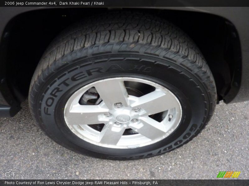 Dark Khaki Pearl / Khaki 2006 Jeep Commander 4x4