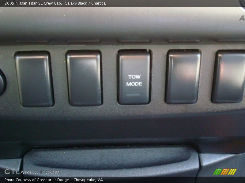 Galaxy Black / Charcoal 2009 Nissan Titan SE Crew Cab