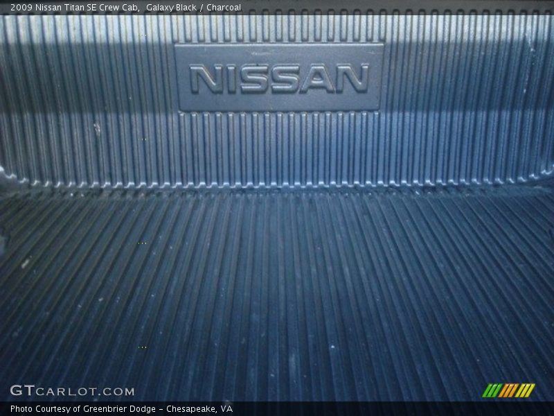 Galaxy Black / Charcoal 2009 Nissan Titan SE Crew Cab