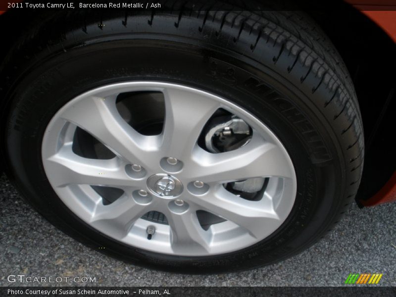 Barcelona Red Metallic / Ash 2011 Toyota Camry LE