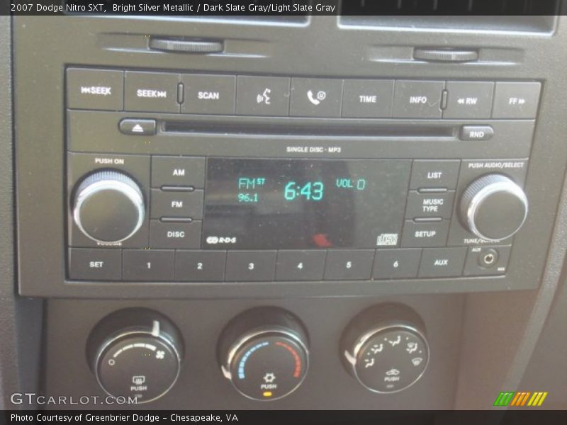 Bright Silver Metallic / Dark Slate Gray/Light Slate Gray 2007 Dodge Nitro SXT