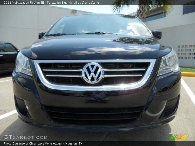 Tanzanite Blue Metallic / Sierra Stone 2011 Volkswagen Routan SE