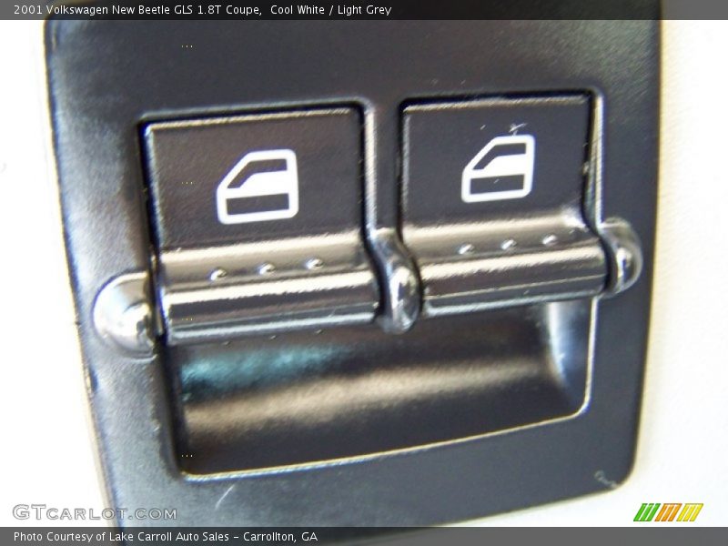 Cool White / Light Grey 2001 Volkswagen New Beetle GLS 1.8T Coupe