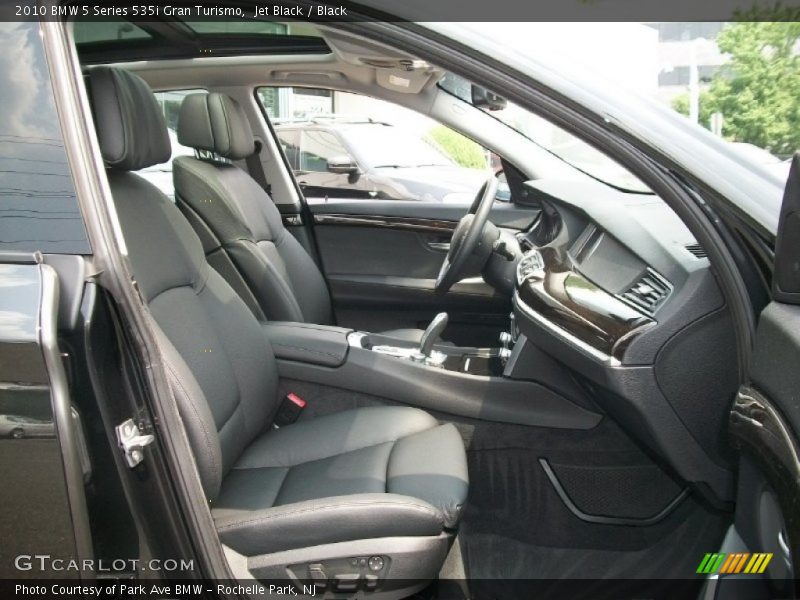 Jet Black / Black 2010 BMW 5 Series 535i Gran Turismo