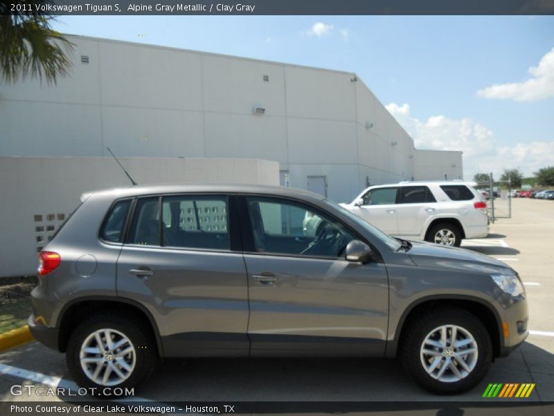 Alpine Gray Metallic / Clay Gray 2011 Volkswagen Tiguan S