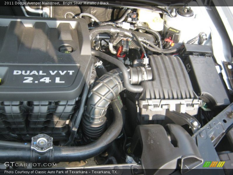 Bright Silver Metallic / Black 2011 Dodge Avenger Mainstreet