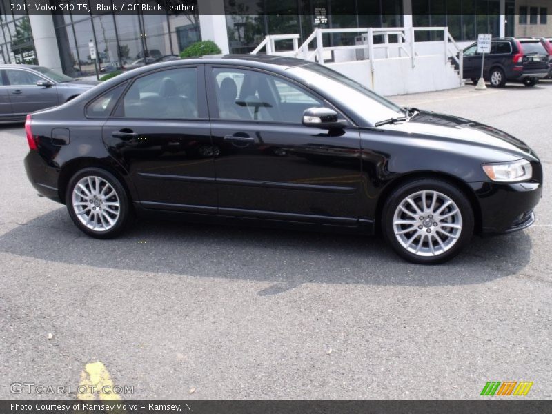  2011 S40 T5 Black