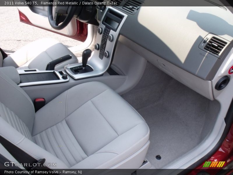 Flamenco Red Metallic / Dalaro Quartz T-Tec 2011 Volvo S40 T5