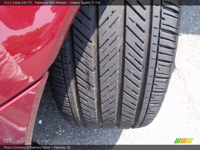 Flamenco Red Metallic / Dalaro Quartz T-Tec 2011 Volvo S40 T5