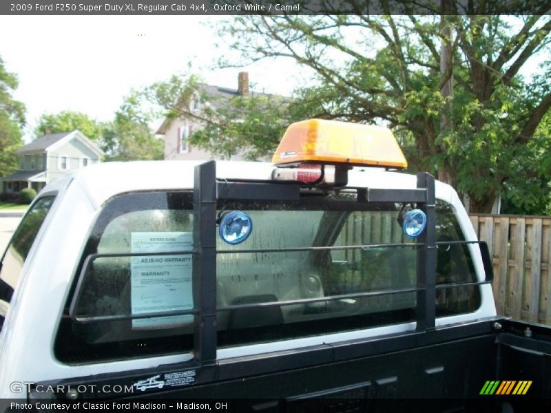 Oxford White / Camel 2009 Ford F250 Super Duty XL Regular Cab 4x4