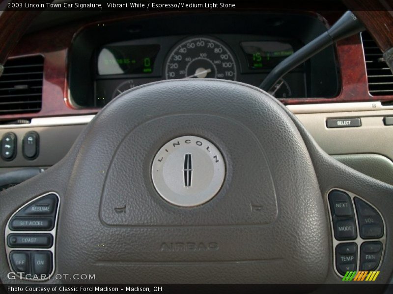Vibrant White / Espresso/Medium Light Stone 2003 Lincoln Town Car Signature