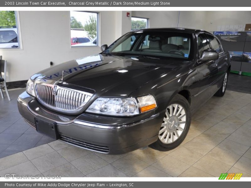 Charcoal Grey Metallic / Dark Stone/Medium Light Stone 2003 Lincoln Town Car Executive