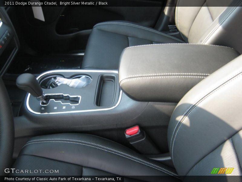 Bright Silver Metallic / Black 2011 Dodge Durango Citadel